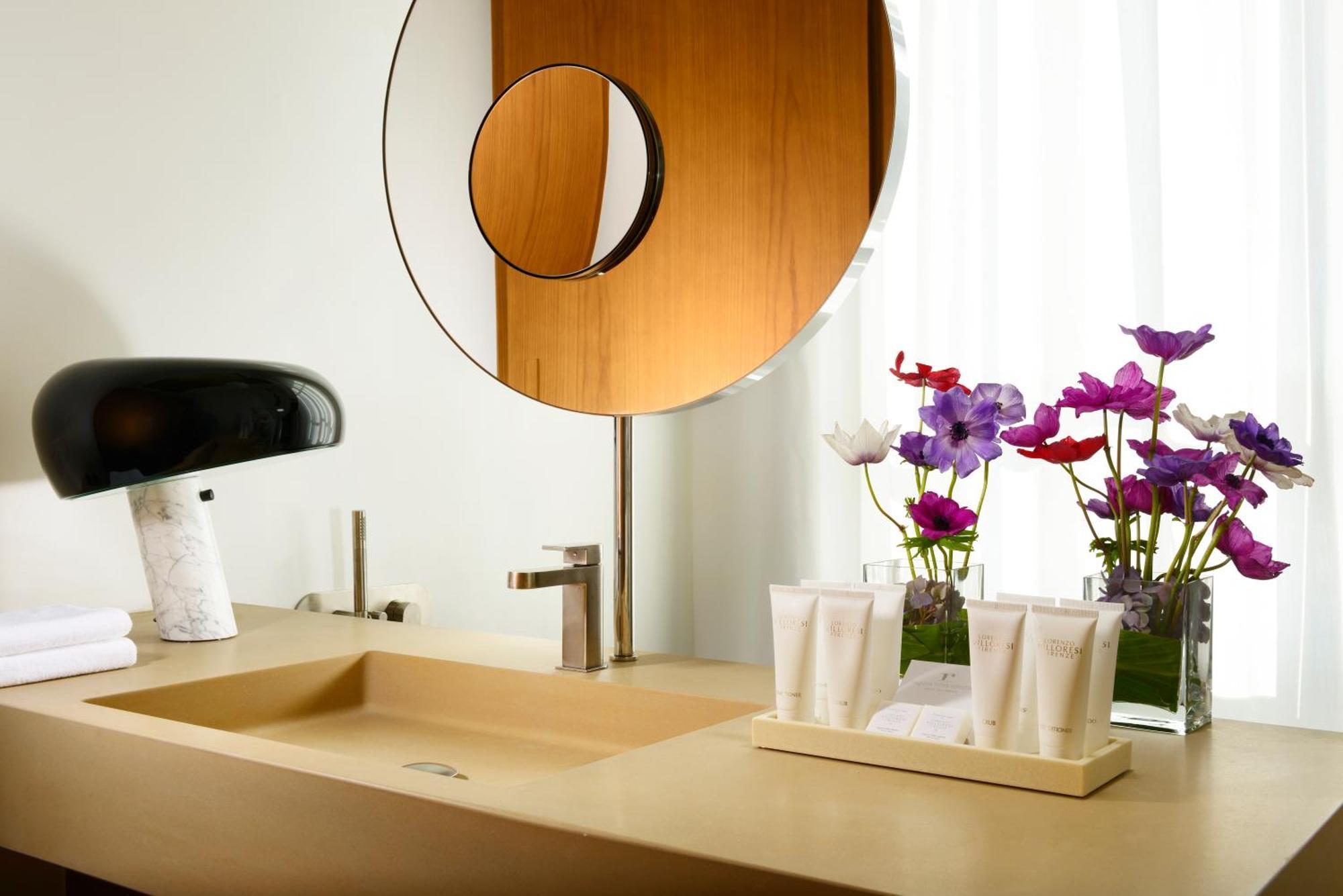 Palazzo Montemartini Rome, A Radisson Collection Hotel Phòng bức ảnh Bathroom