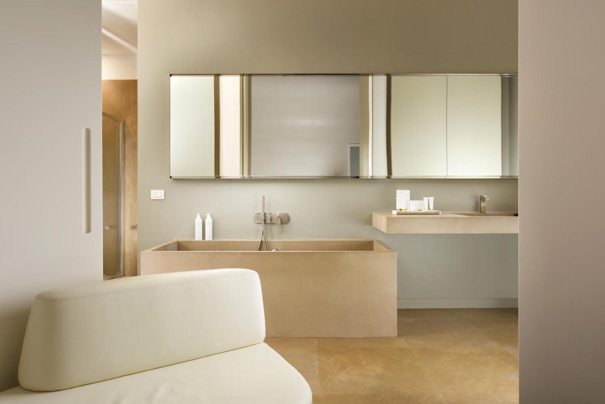 Palazzo Montemartini Rome, A Radisson Collection Hotel Phòng bức ảnh Bathroom