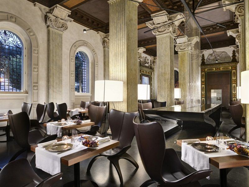 Palazzo Montemartini Rome, A Radisson Collection Hotel Ngoại thất bức ảnh The interior of the restaurant