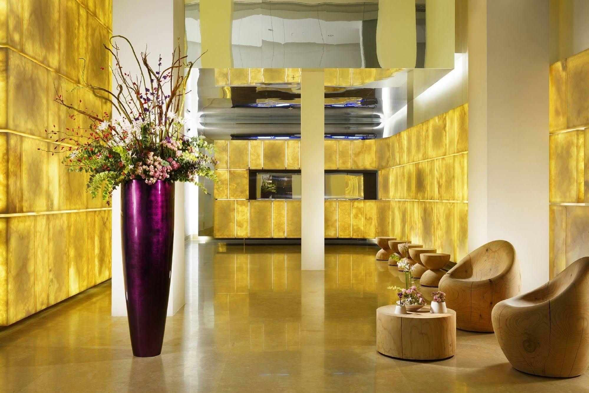 Palazzo Montemartini Rome, A Radisson Collection Hotel Ngoại thất bức ảnh Interior of the hotel